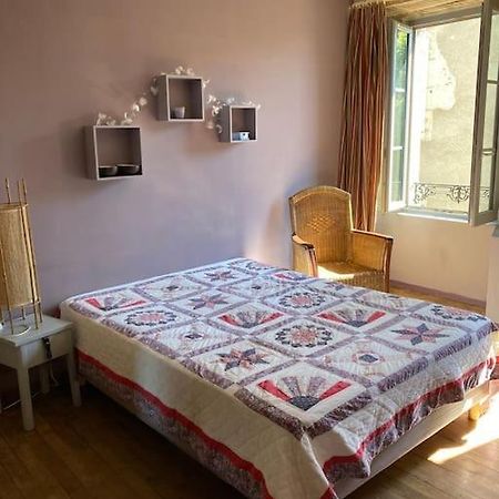 Grand Appartement Tres Clair Pres Centre Ville Argentat Exterior photo