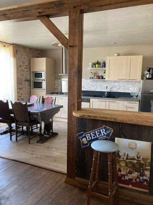 Grand Appartement Tres Clair Pres Centre Ville Argentat Exterior photo